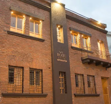 San Rocke House Hotels near Del Sagrario