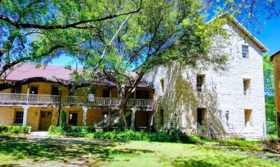 Inn on the River Hotel in zona Fossil Rim Wildlife Center