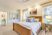 Lakefront Oconee Vacation Rental w/ Patio & Views! - 3-Star