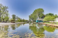 Indian Lake Vacation Rental w/ Fire Pit & Sauna - 3 stjerner