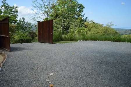 American comfort /Costa Rican Flair! Luxury home in the jungle with ocean views!