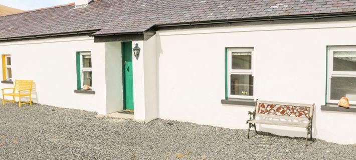 Pat White's Cottage Hotels in Newry