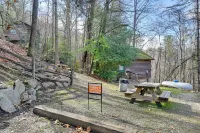 Secluded Nantahala 'Gone Hunting' Cabin w/ Hot Tub - 3-Star
