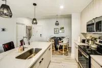 3 Mi to Gulfport Beaches: Waterfront 'casa Pesce' - balcony