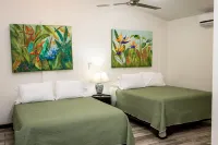 Casa María Aeropuerto B&B