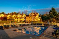 Westwood Shores Waterfront Resort - Beach