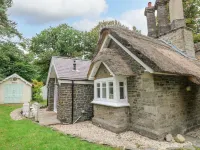 Lower Sketty Green Lodge Hotels in Mayals