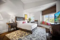 Villa Clarinda - Architect-designed Dream Estate With Theater & Outdoor Oasis