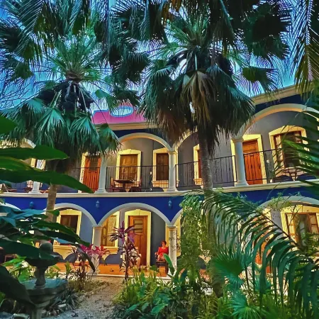 Gardenhotel Macan Ché B&B