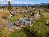 Quail on Sunset 4 Bedroom Home by Redawning