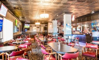 Creston Hotel
