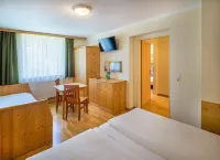 Jufa Hotel Bad Aussee فنادق في أوبرترون