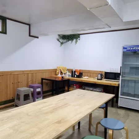 Daegu House - Hostel Отели рядом с достопримечательностью «Башня 83 Tower»