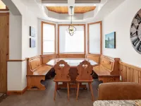 Family Getaway-Pool, Hot Spring, Scuba & Ice Castles 727 Home