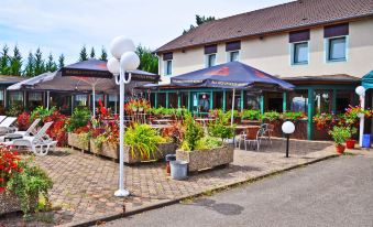Contact Hotel Arc-En-Ciel - Reouverture - Entierement Renove