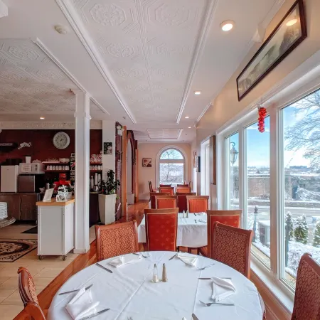 Niagara Grandview Boutique Hotel