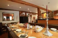 Tonge Barn