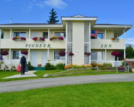 Pioneer Inn Downtown Hotels in Homer