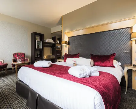 Plaza Madeleine & Spa Hotels in Dordogne