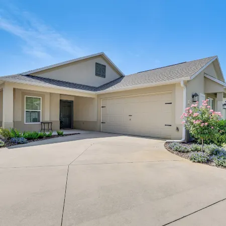 < 1 Mi to Brownwood Paddock Square: Home w/ Patio!