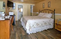 Mackenzie Motel & Cottages Hotels in Shelburne