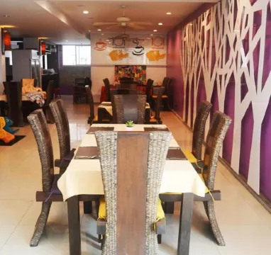 Benyada Lodge - Surin Beach Отели рядом с достопримечательностью «Пляж Сурин»