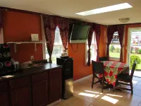 Plum Tree Inn Hotels in Gloucester County