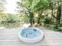 Boho New Jersey lake house 1 hour from NYC