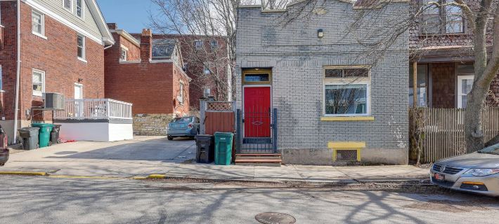 Cozy Boho-Chic Loft ~ 2 Mi to Downtown Cincinnati Hotels in Cincinnati
