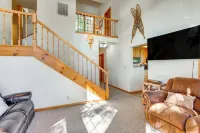 Deck w/ Mountain Views: Cabin in Bear Valley! - Homestays