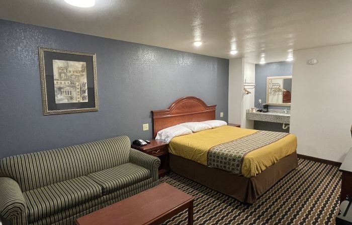 Sallisaw Inn