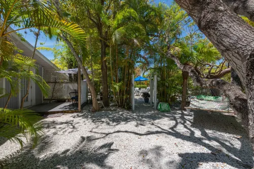 Tarpon Tale Inn Hotels in Sanibel