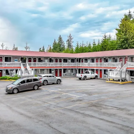 Belfair Motel