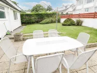 Ty Gilbert Hotels in Llanfair-Mathafarn-Eithaf