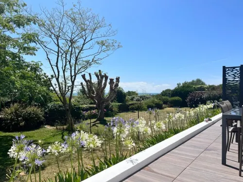 Charming villa with sea view Hotels in Sarzeau