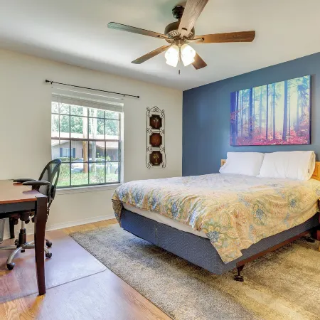 Peaceful Fairhope Getaway, 2 Mi to South Beach