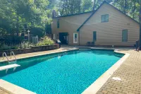 Relax Poolside! Family Getaway in Nashville Area - 3-Star