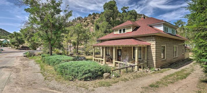 Cotopaxi Escape w/ Game Room on Arkansas River! Hotels in Fremont County