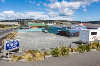 Ocean Beach Hotel - Motel