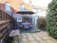 South Harbour Cottage Hotels in Weymouth and Portland District