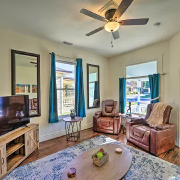 Riverside House w/ Yard ~ 1 Mi to Downtown!