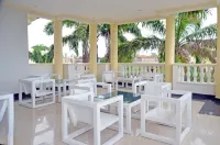 Beach Sand Hotel and Resort Hotel a 