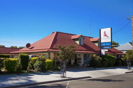 Pioneer Motel Goondiwindi Отели в г. Гундивинди