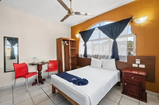 バンガローズ イ ロス アヤラ