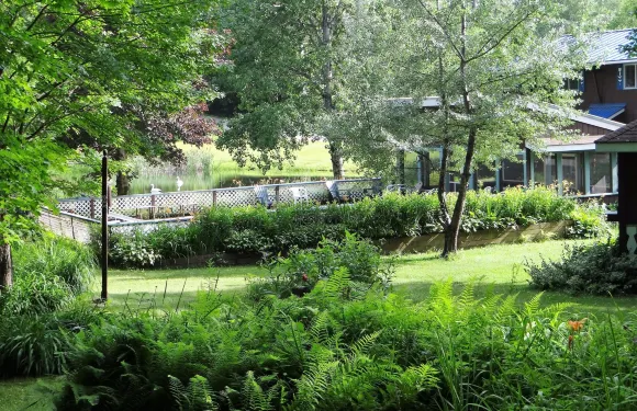 魔法山藍龍膽小屋酒店