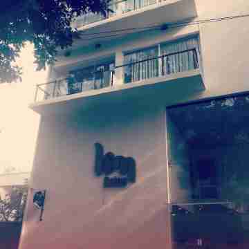 Crown Properties Hotel Exterior