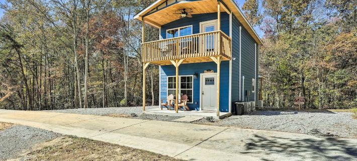 Trenton Cabin: Panoramic Lake Views Hotels in Dade County