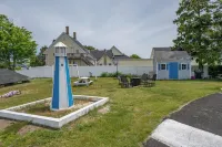 Jonathan Edwards Motel Hotels in Dennis