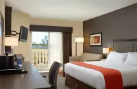 Holiday Inn Express & Suites NAPLES DOWNTOWN - 5TH AVENUE by IHG - balcony