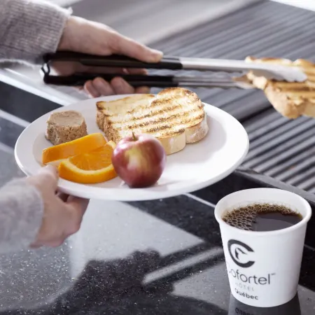 Hôtel Cofortel Отели рядом с достопримечательностью «Ле-Ривьер»